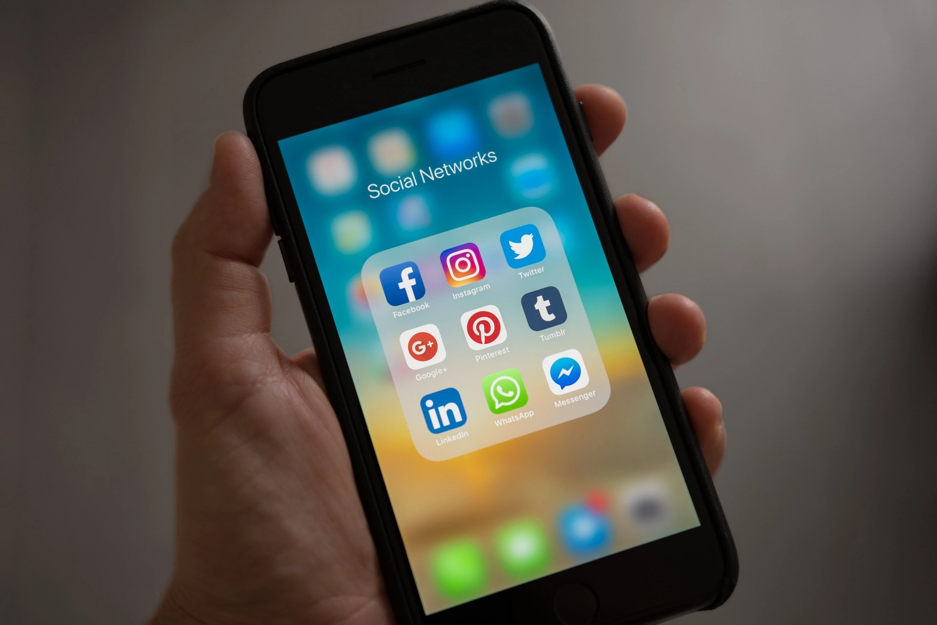 iOS Smartphone Simplyfuture